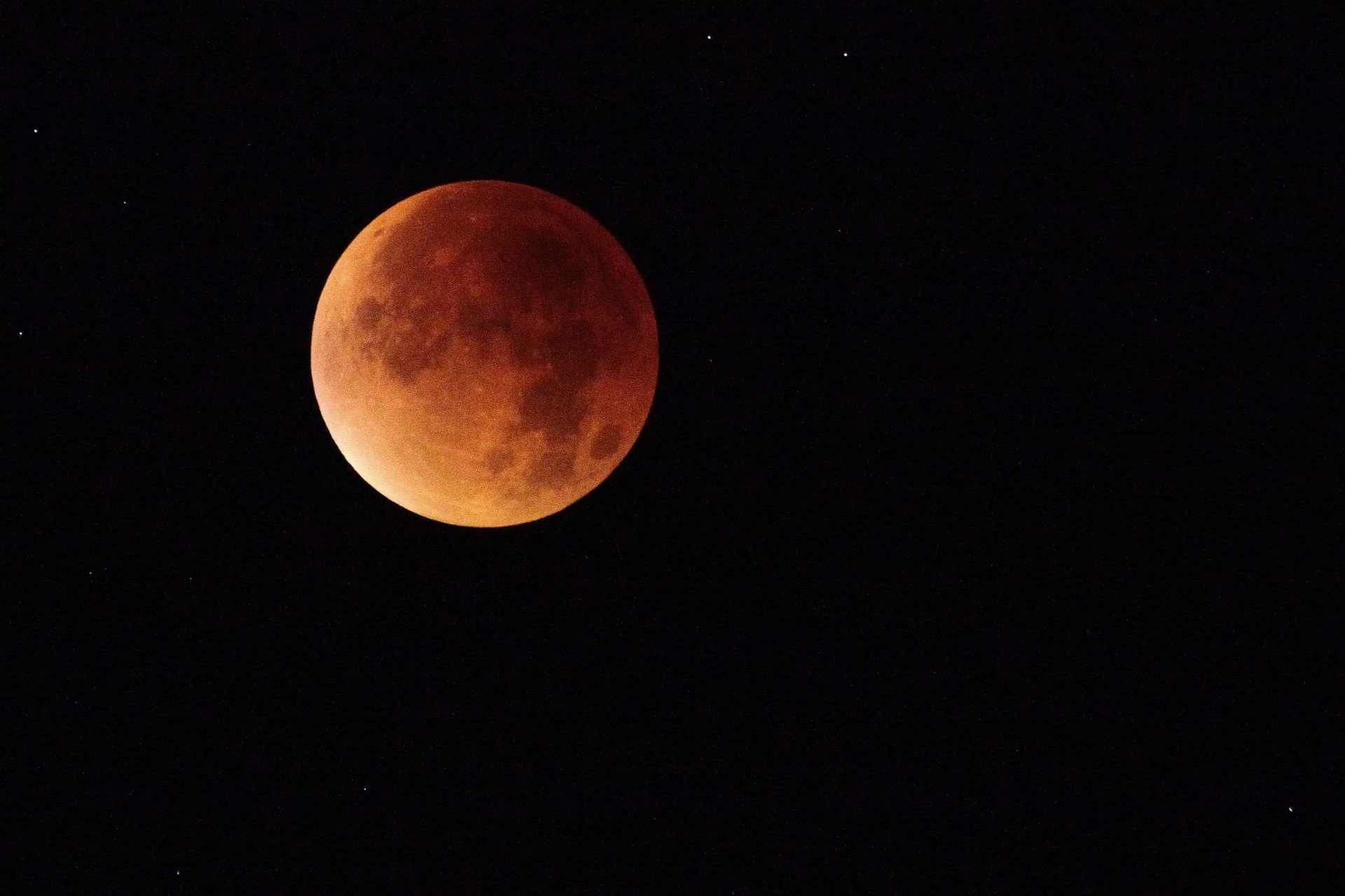 lunar_eclipse_2jpeg.jpg